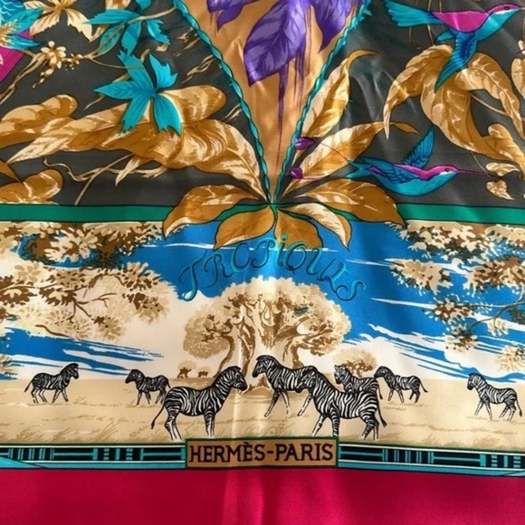Hermes Tropiques silk scarf featuring gorgeous floral and wildlife motifs 35” - Picture 1 of 8